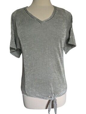 Gyft Striped V-Neck Tie-Hem Short Sleeve Tee - Green, White - S
